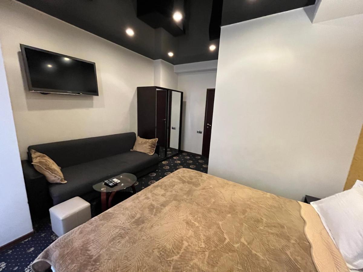 Hotel New Royal Tbilisi Zewnętrze zdjęcie