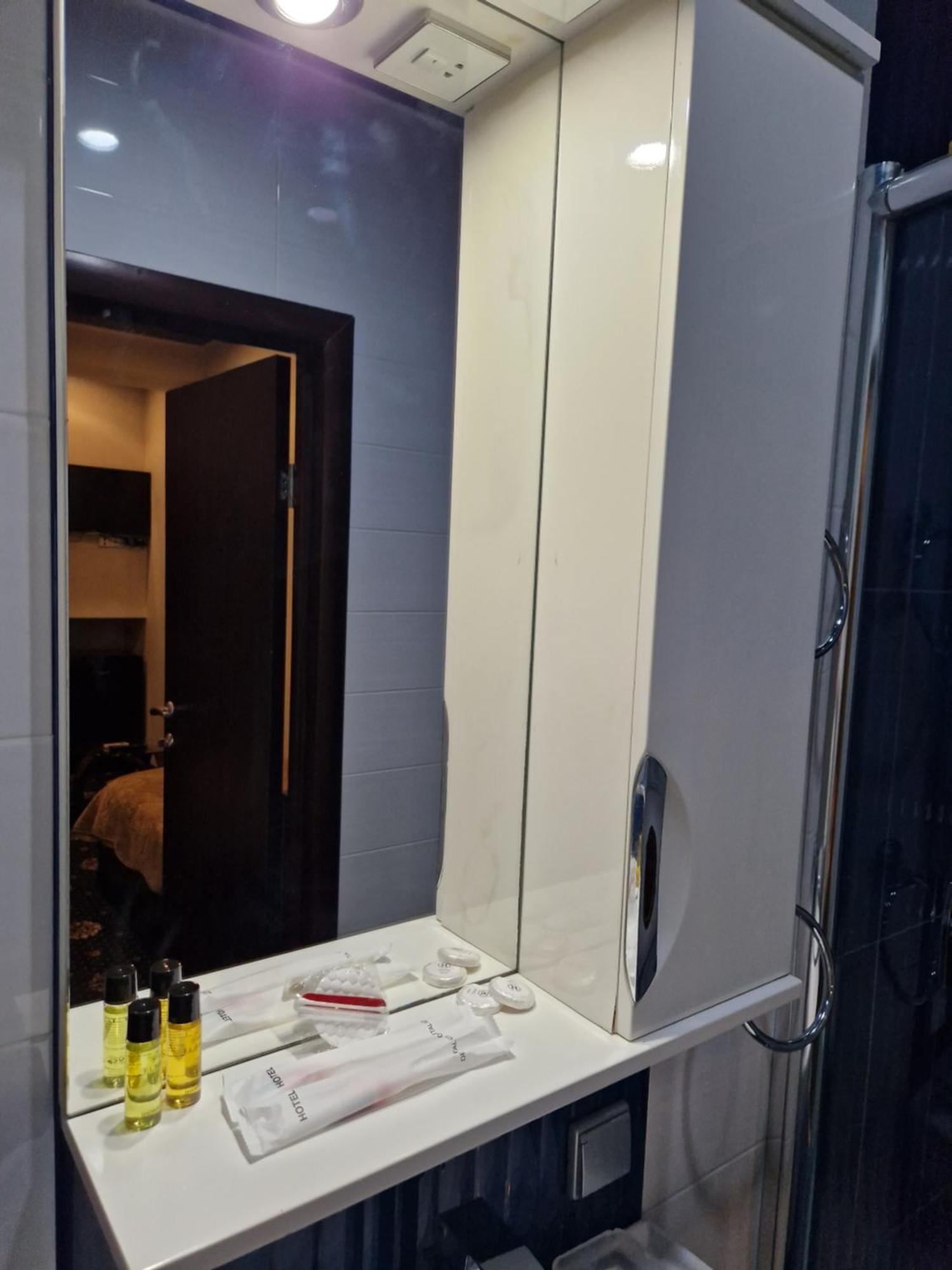 Hotel New Royal Tbilisi Zewnętrze zdjęcie